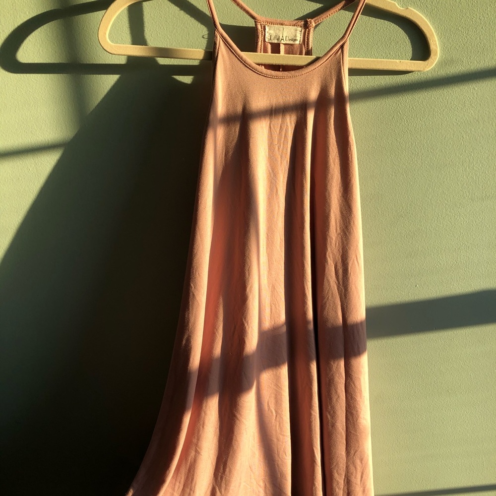 cute & simple boutique flowy dress!